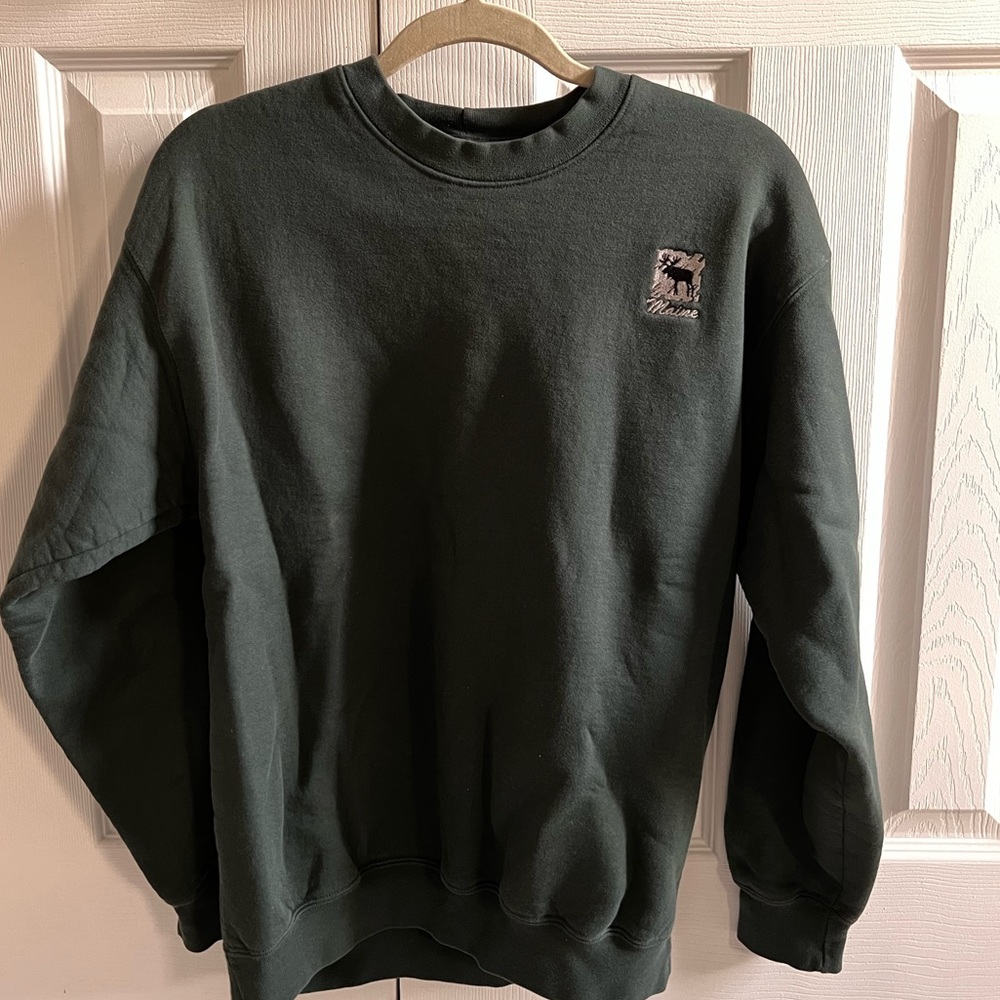 Vintage Woman’s Maine Sweatshirt-Crew Neck